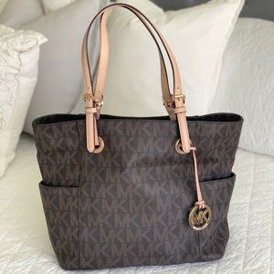 Authentic Michael Kors brown Medium logo tote bag.